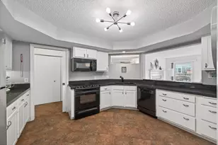 3020 St Albans Mill Rd, Hopkins, MN 55305 - Photo 19