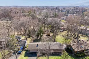 4225 Poplar Bridge Rd, Bloomington, MN 55437 - Photo 3