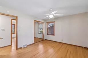 4225 Poplar Bridge Rd, Bloomington, MN 55437 - Photo 21