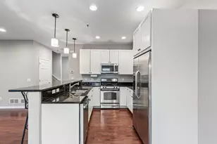 17830 Valley Cove Ct, Wayzata, MN 55391 - Photo 5