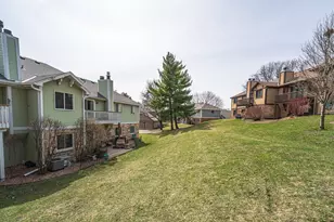 10742 Toledo Ct, Bloomington, MN 55437 - Photo 21