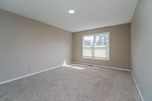 10742 Toledo Ct, Bloomington, MN 55437 - Photo 11