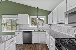 4290 Fox Ridge Rd, Eagan, MN 55122 - Photo 11