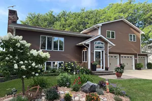 1309 Oriole Dr, Albert Lea, MN 56007 - Photo 1