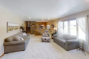 1309 Oriole Dr, Albert Lea, MN 56007 - Photo 9