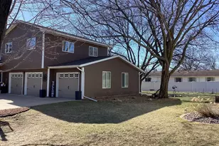 1309 Oriole Dr, Albert Lea, MN 56007 - Photo 3