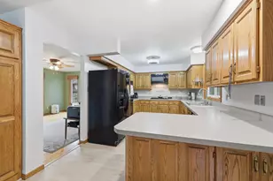 2217 Gentry Ave N, Oakdale, MN 55128 - Photo 13