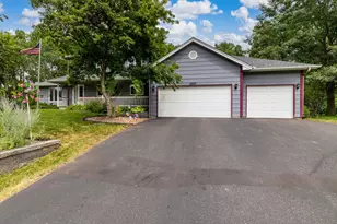 2217 Gentry Ave N, Oakdale, MN 55128 - Photo 5
