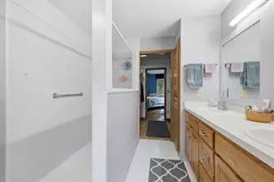 2217 Gentry Ave N, Oakdale, MN 55128 - Photo 27
