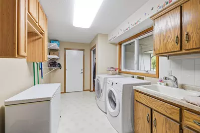 2217 Gentry Avenue N, Oakdale, MN 55128 - Photo 23