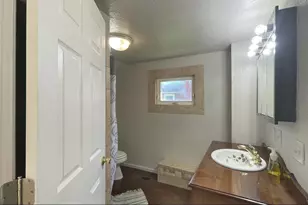 245 3rd Ave SE, Wells, MN 56097 - Photo 15