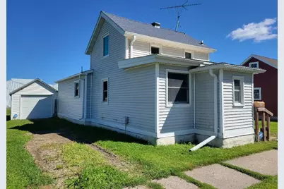 245 3rd Avenue SE, Wells, MN 56097 - Photo 1