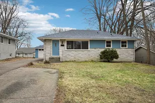 3418 Xenia Ave N, Crystal, MN 55422 - Photo 3