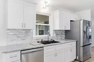 3418 Xenia Ave N, Crystal, MN 55422 - Photo 15