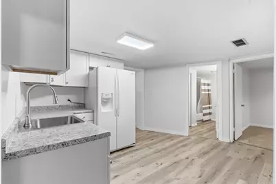 3418 Xenia Avenue N, Crystal, MN 55422 - Photo 45