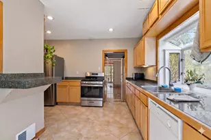 2705 E Minnehaha Pkwy, Minneapolis, MN 55417 - Photo 3