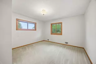 3121 W 84th St, Bloomington, MN 55431 - Photo 13