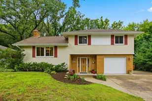 3121 W 84th St, Bloomington, MN 55431 - Photo 1