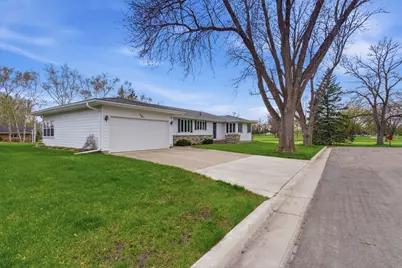 311 E Oak Avenue, Olivia, MN 56277 - Photo 25