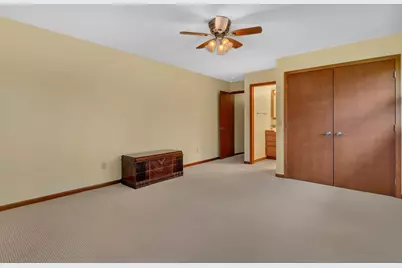 311 E Oak Avenue, Olivia, MN 56277 - Photo 15