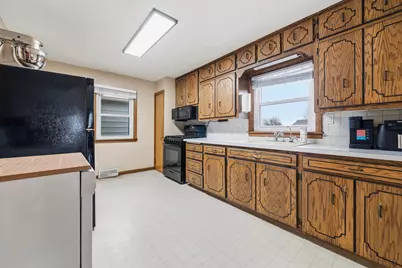 527 4th Street N, Sauk Centre Township, MN 56378 - Photo 3