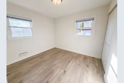 5918 Zenith Avenue N, Brooklyn Center, MN 55429 - Photo 11