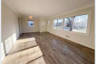 5918 Zenith Avenue N, Brooklyn Center, MN 55429 - Photo 3