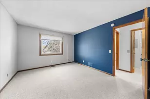 995 Heritage Ct E, Vadnais Heights, MN 55127 - Photo 23