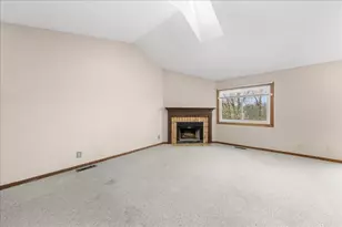 995 Heritage Ct E, Vadnais Heights, MN 55127 - Photo 21