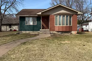 645 W 3rd St, Rush City, MN 55069 - Photo 1