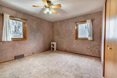 413 E St. Charles Avenue, Fergus Falls, MN 56537 - Photo 17