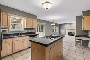 13820 Sunset Lake Dr, Burnsville, MN 55337 - Photo 5