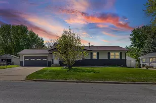 2134 Garnet Dr, Eagan, MN 55122 - Photo 1