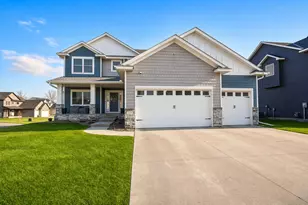 429 Mario Dr, Vadnais Heights, MN 55127 - Photo 1