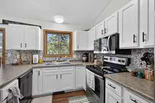 2807 25th St NW, Rochester, MN 55901 - Photo 17