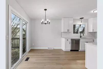 8708 64th Avenue N, Brooklyn Park, MN 55428 - Photo 9