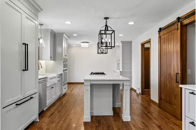 151 Choctaw Circle, Chanhassen, MN 55317 - Photo 7