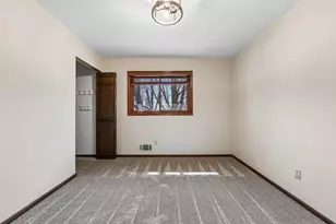 151 Choctaw Cir, Chanhassen, MN 55317 - Photo 35