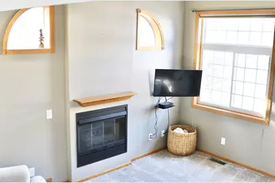 18081 Settlers Way, Eden Prairie, MN 55347 - Photo 5