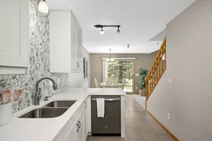 18081 Settlers Way, Eden Prairie, MN 55347 - Photo 9