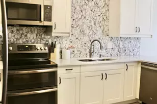 18081 Settlers Way, Eden Prairie, MN 55347 - Photo 3