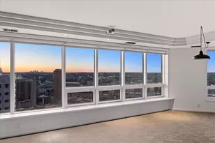 168 6th St E, Saint Paul, MN 55101 - Photo 41