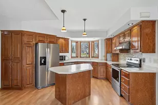 2242 Jennifer Ln, North Saint Paul, MN 55109 - Photo 5