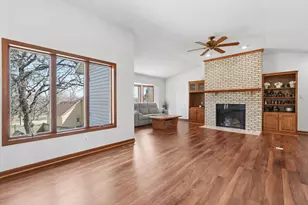 2242 Jennifer Ln, North Saint Paul, MN 55109 - Photo 3