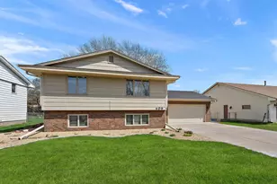 409 19th Ave S, South Saint Paul, MN 55075 - Photo 3