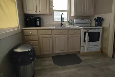 319 Crocker Avenue N, Thief River Falls, MN 56701 - Photo 5