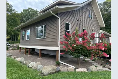 520 N Hamilton Street, Saint Croix Falls, WI 54024 - Photo 3