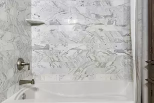 201 S 11th St, Minneapolis, MN 55403 - Photo 27