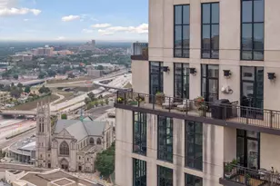 201 S 11th St, Minneapolis, MN 55403 - Photo 39