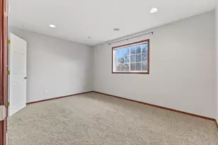 5038 Yuma Ln N, Plymouth, MN 55446 - Photo 5